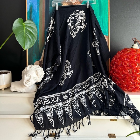 Black and White Women's Swim Sarong - Picture 12 of 15